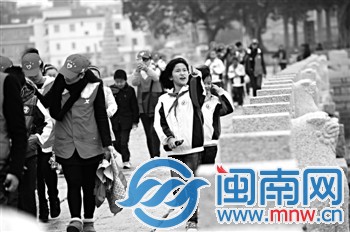 泉州市青协组织50名外来工子女游泉州景点_社