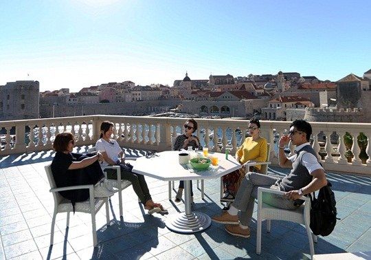 《<em>花样姐姐</em>》将落幕 十日旅程难忍眼泪_社会_