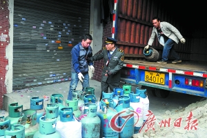 黑气站假冒煤气公司藏棠溪居民区无证经营