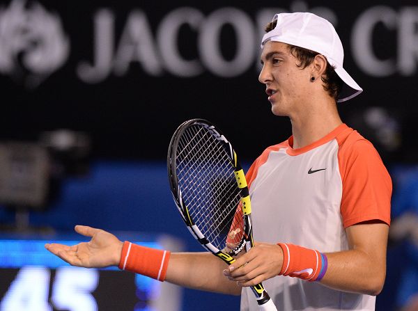 图文:澳网纳达尔3-0进32强 科基纳吉斯无奈