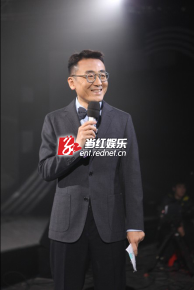 窦文涛首任相亲节目主持 不谈天气只谈男女(图